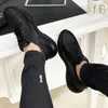 Casual Shoes Fashion Men's Sneakers 2024 High Heel Kvalitet Bekväm lukt Inget svettning