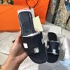 Designer de laranja chinelos para mulheres Senhoras Oran Leather Flats Slides Claquetes Sandles Luxe Fashion Luxury Woman Sandal Sliders Hermys Hemers Tamanho 35-45 766