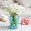 Faux blommor grönare 32 cm pu singel mini calla lily artificiell blomma falsk blomma high-end bröllop hem dekoration blomma y240322