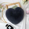 أكياس الكتف 2024 Fashion Women's Heart على شكل قلب لطيف Kawaii فو فو فرو محفظة محفظة