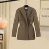 Рабочие платья Большой женский зимний комплект 2024 Темпераментный костюм с талией и запахом Пальто Высокие шорты Юбка из двух предметов