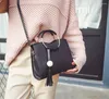 Bolsas de ombro 2024 mulheres pu couro elegante bolsa bolsa senhora moda borla sólida pequena bolsa crossbody