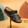 Slippers Femmes Sandales 2024 Summer Casual Shoes Fashion Cendages Femmes Extérieur Roman Woman Femme Beau Tlides Summer Hot With Box