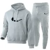 Lyxvarumärkesdesigner Mens Tracksuit Fashion Sports Suits High Street Light Casual Hoodie and Pants 2 Piece Set Jogging Sweatsuit Size S-3XL