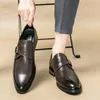 Nowe męskie buty na skórzane buty modne Monk buty Formalne sukienki Buty Męskie Offids Oxfords dżentelmen buty ślubne czarny kawa plus rozmiar: 38-46