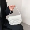 Crossbody çanta yeni sayaç kalitesi moda di icra dingdang tek omuz crossbody moda koltuk altı çanta eyer küçük kare çanta