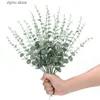 Faux Floral Verdure Fleurs artificielles Feuilles d'eucalyptus vert Branche 10pcs pour la décoration intérieure Couronne Vase Accessoires de bricolage Décoration de mariage Fausse plante Y240322