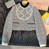 Sudaderas con capucha para mujer Sudaderas Diseñador Marca 2023 Invierno Miu Miao Abrigo de diamante con cuentas Grueso Plaid Big Pearl Celebrity Short Fragante Fleece Top YGYZ