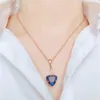 Hängen pläterade 14k Rose Gold Triangle inlaid Sapphire Pendant Halsband Fashion Utsökta bröllop smycken gåva