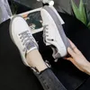 Casual Shoes Bekväma sneakers Ladies Lace-Up Pu Leather Outdoor Trend Simple Women's Flat Fashion Women