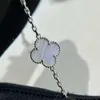 Cleef Four Leaf Clover Bracelets Bransle Vanly Clefly Bransoletka V Gold Four Leaf Grass Five Flower Bransoleta Kobieta dwustronna chalcedony Interdiamond Four Leaf Gras