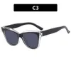 Schwarz-weiße, farblich passende Cat-Eye-Sonnenbrille 2023 Neue Mode-Ins-Sonnenbrille Rote Sonnenbrille mit großem Rahmen und Netzstoff