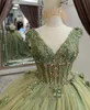 Sage 3D Applicazioni floreali Principessa Abiti Quinceanera Perline di cristallo Vestido De 15 Anos Canotta Senza maniche Lunghezza pavimento Tulle Dolce 15 Abito da ballo Indietro Allacciatura