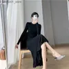 基本的なカジュアルドレス女性フリップミディフォーマル服ソリッドレディースドレス膝の長さ黒と白のかぎ針編みファッショナブルな韓国ファッションニットQ240322