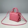 Yeni Çanta Tasarımcısı Kadınlar Üç Boyutlu Baskılı Küçük Kare Moda Crossbody Çanta Çanta Çanta Emed Flep Ünlü Çanta Tote Hediye M1