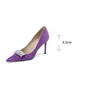 Robe chaussures top mode femmes pompes peu profondes violet daim mince talons hauts de luxe cristal noir fête de bal sans lacet travail Sapatos Mujer