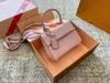 Designer di lusso Cluny BAG Borsa a tracolla da donna Pochette in pelle femminile Pochette Portamonete classico di alta qualità Portafoglio a tracolla di marca famosa