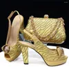 Klädskor Summer Ankomst Sandaler och väska Set African Style Rhinestone High Heels Matching Purse for Party