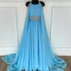 Abiti da spettacolo azzurro cielo per neonati e adolescenti 2021 con mantello ritzee roise A-Line in chiffon lungo per bambina abiti da festa formale cerniera posteriore perline cristalli 297a