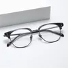 Optiska glasögon för män Kvinnor Retro Designer 522 Fashion Sheet Glasses Titanium Frame Detaljerad elasticitet Oval Style Anti-Blue Light Lens Plate with Box