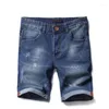 Pantaloncini da uomo Denim classico Estate Blu Casual Maschio Lunghezza al ginocchio Jeans corti elastici sottili Fori