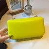 Sac à chaîne jaune tout-en-un de haute qualité, asymétrique épaule dénudée, sac à bandoulière en cuir vintage de luxe pour femmes, printemps été