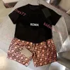 Vêtements pour bébés T-shirt pour enfants Ensemble de créateurs Ensembles pour enfants Vêtements pour tout-petits 1-15 ans Fille Garçon T-shirt 2023 Short d'été de luxe Manches avec lettres étiquettes Classique