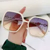 2 PCS 패션 럭셔리 디자이너 2022 New Sunglasses 순 붉은 한국 선글라스 여성 New Fashion Box UV 교장 선글라스