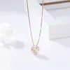 Chaînes à la mode et de luxe pendentif de couleur argent pur avec collier en cristal central rond bijoux minimalistes cadeau pour femme