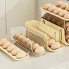 Keukenopslag Automatische scrollende eierrek Box Dispenser Auto Rolling Eggs Holder Organizer Koelkast Home Gadgets