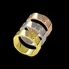 Nouveau design titane acier lettre V logo gravé Les Gastons Bague plaqué or 18 carats femmes Anneaux Couple femmes hommes Designer Bijoux R58