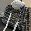 дизайнерская сумка Фетровая пляжная сумка для ручной клади Сумка для покупок Сумка для мамы большой вместимости Модная популярная простая легкая женская сумка большой вместимости