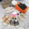 Zusätzliche Sandalen Lederpantoffeln 2024 Sommer Neue Schweinenase Flacher Boden Cool Drag Chain Bar Strohweben Fischer Dicker Boden Eine Linie Cool Slip haben Logo HBEIWF