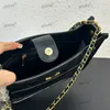 Sac en cuir de cire d'huile Designer femmes sac à bandoulière en cuir de veau diamant or matériel boucle en métal sac à main de luxe Matelasse chaîne sac à bandoulière sac sous les bras sac de maquillage 24c