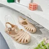 Sandalen Vrouwen Roman Jelly Retro Platte Transparant Kristal Strand Ronde Neus Casual Hollow Out Designer Schoenen 2024