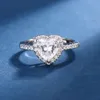 Nowy Pink Love Boutique Simulation Full Diamond Pierścień dla kobiet - Srebrny Pierścień Zespół