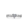 Cluster Rings S925 Silver Instagram kall vindkedja randig ring med liten kvinnlig vävd design 1 hjärtdiamant