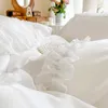 Conjuntos de cama Branco Rosa Luxo Algodão Princesa Romântico Casamento Lace Ruffles Duveta Capa Cama Saia Colcha Fronhas