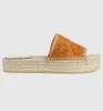 Marque 2024s / s Femmes Interlocature-g Espadrille Sandales Chaussures Cordon Slieuse plate-forme en caoutchouc Bottom Slippers Daily Lady Walking EU35-42