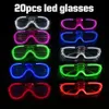 Bâtons de mousse LED LED Light Up Jouets Party Favors Glow in the Dark Party Supplies Lunettes de soleil au néon Bracelets LED Décoration de mariage 240307