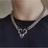 Hänge halsband fashionabla koreansk stil utsökt punk ihålig flamma kärlek halsband för män och kvinnor mångsidiga klippkyla gåva smycken