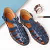 Сандалии, летние стильные мужские кожаные повседневные римские туфли, модная мужская деловая одежда, повседневная удобная пляжная обувь на плоской подошве