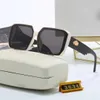 Varumärkesdesigner för män och kvinnors solglasögon med personlig tempelmetall stora bokstäver design flerfärgade varumärkesglasögon Fabrik Direktförsäljning Specialpris