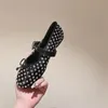 Balet Flats Designer damskie płaskie buty kwiatowe oryginalne skórę gęste obcasy buty do łodzi buty ślubne imprezy i bankiety sukienki butów mokasyna dhinestone rivet biały