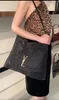 Lady Straw Shoulder Bags Designer stor kapacitet Sommarresor Totes mode lyxig handgjorda väv crossbody väska raffia strand underarmsäckar och handväskor 2653