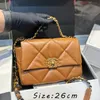 CC Crossbody Tasarımcı Çanta Omuz Çantası Çantalar Kadın Çanta Lüks Kırmızı Çanta 19bag Klasik Model 21 veya 26cm Boyut Altın Zincir Yaz Hediyeleri Eğlence, Dışarıda Kadın Çantalar