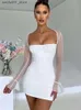 Basic lässige Kleider Avrilyan White Camisole Mesh Langarm sexy Kleid für Frauen Rückenlesses Mini -Autumn -Kleid elegantes Partykleid Vestidos Q240322