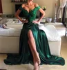 Abiti Arabia Saudita Abito Cerimonia Donna Sera 2019 Profondo scollo a V con spalle scoperte Abiti da sera lunghi in raso verde con spacco6555671