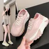 Scarpe 826 Scarpe da donna casual maggiorate con suola spessa 2024 Autunno Testa tonda traspirante per sneakers patchwork alla moda