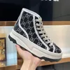 Diseñador Zapatos casuales de lujo Corte bajo italiano 1977 Zapatos deportivos con letras de corte alto Zapatos de tenis de lona de ébano beige de moda Borde de tela Zapatos de suela gruesa para mujer